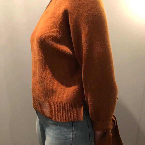 ZARA Turtleneck with Tie Sleeves, Size S - Picture 2 of 3